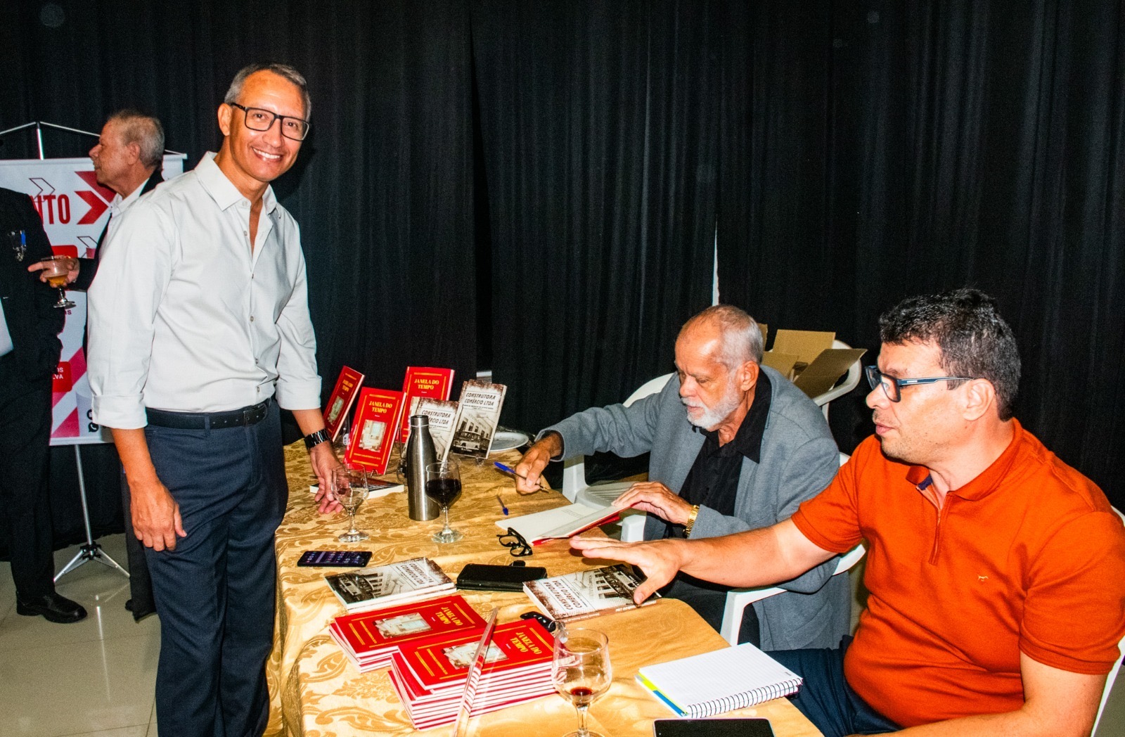 Capa do artigo: Lançamento do livro A Janela do Tempo